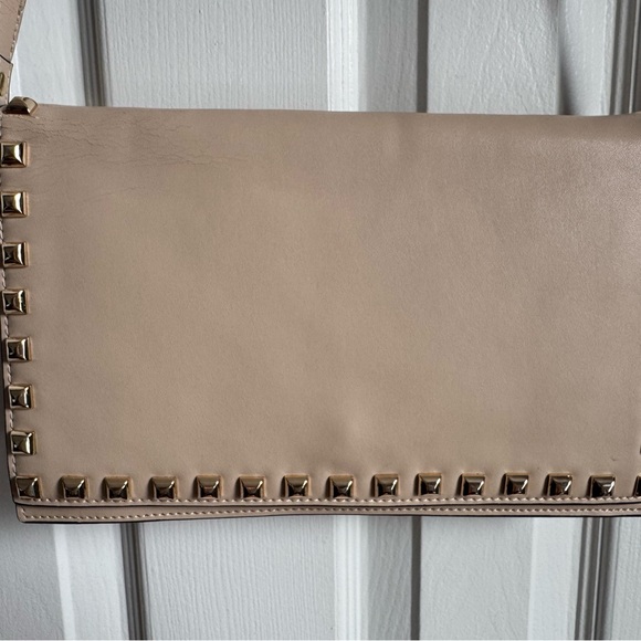 Stylish Tan Shoulder Bag - Picture 2 of 4